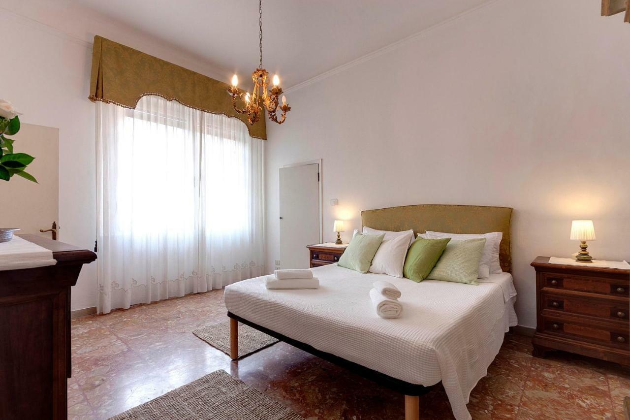 פירנצה Historical Apartment Spectacular Arno View With Balcony From 12 Th Century. מראה חיצוני תמונה